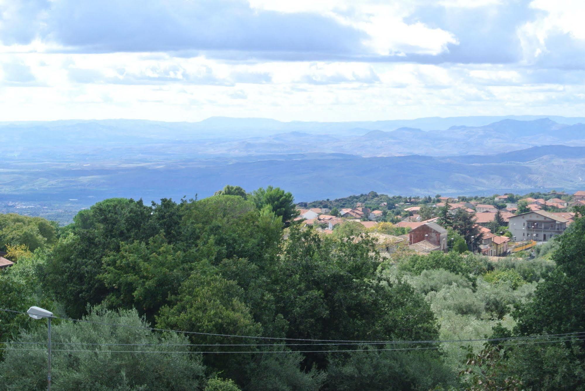 Casa Degli Ulivi Etna Bed & Breakfast Ragalna